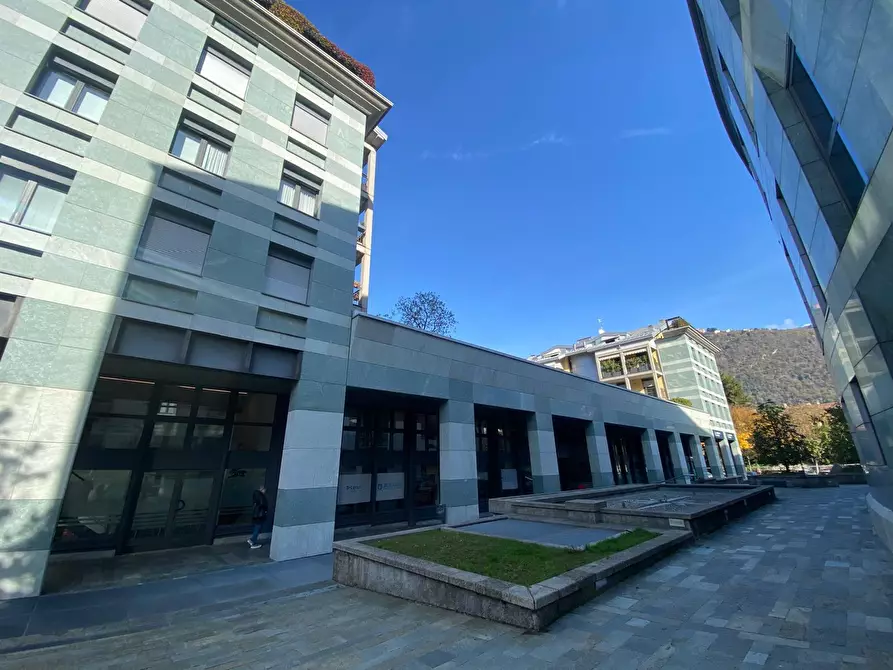 Immagine 12 di Ufficio in vendita  in VIA EINAUDI 4 a Como