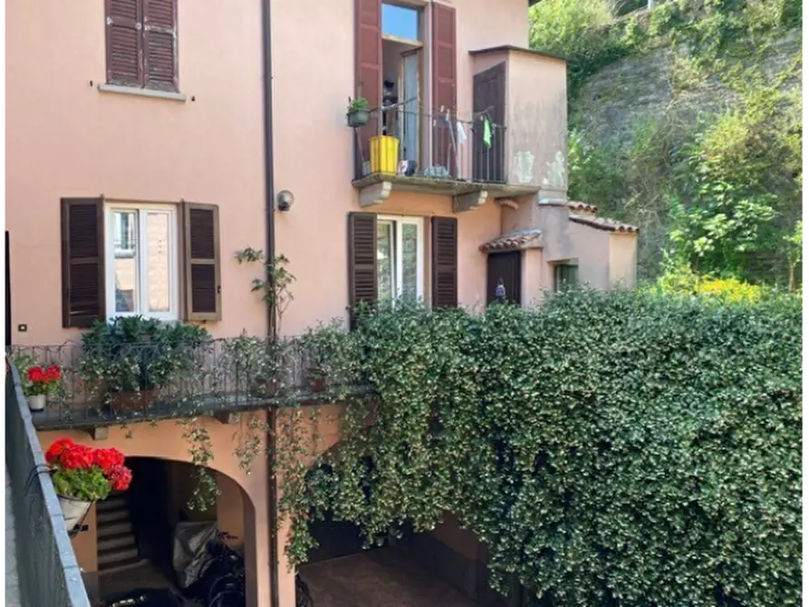 Immagine 7 di Bilocale in vendita  a Como