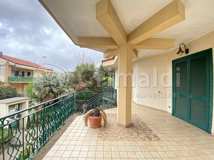 Immagine 10 di Quadrilocale in vendita  a Melito Di Napoli