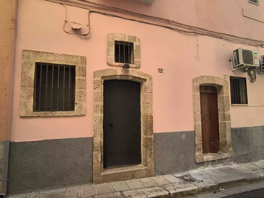 Immagine 1 di Casa indipendente in vendita  in Vico Castelfidardo a Monopoli
