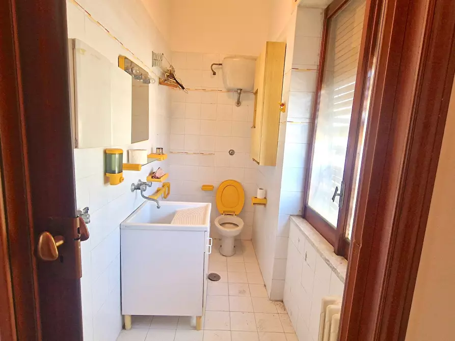 Immagine 18 di Quadrilocale in vendita  in Via Carlo Del Balzo 55 a Avellino