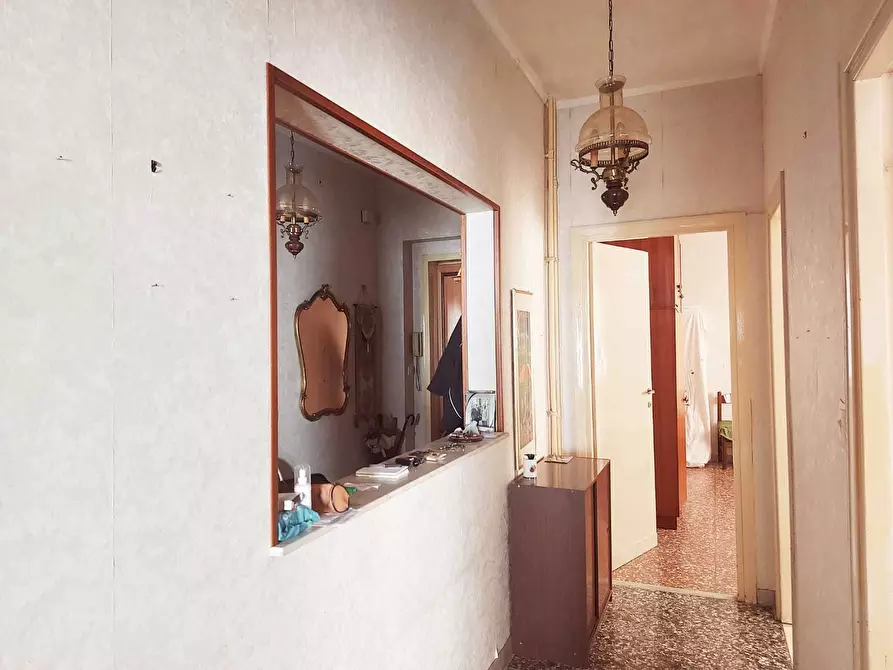 Immagine 5 di Trilocale in vendita  in VIA PAOLA FALCONIERI a Roma