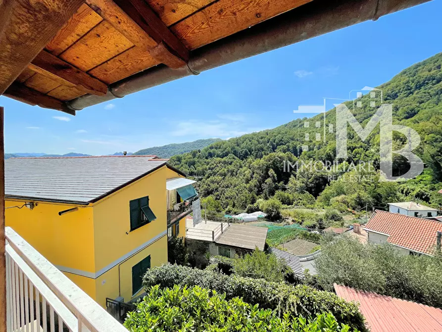 Immagine 9 di Casa semindipendente in vendita  in Frazione Pannesi 107 a Lumarzo