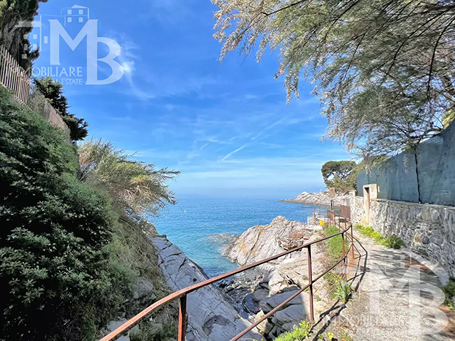Immagine 38 di Bilocale in vendita  in Via Romagneno 64 a Recco