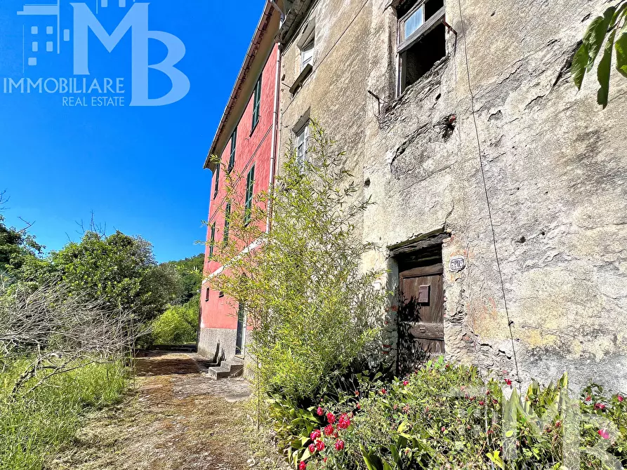 Immagine 1 di Casa indipendente in vendita  in Via del Piano 30 a Avegno