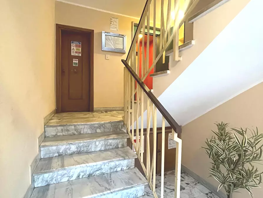 Immagine 52 di Trilocale in vendita  in Via Valleverde 9 a Recco