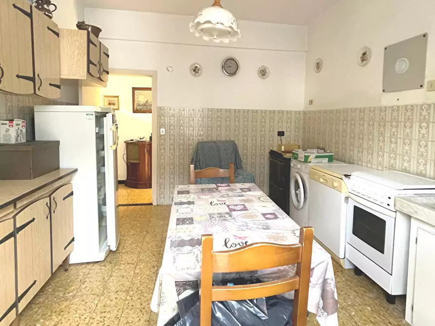 Immagine 9 di Quadrilocale in vendita  in Frazione Pannesi 53 a Lumarzo