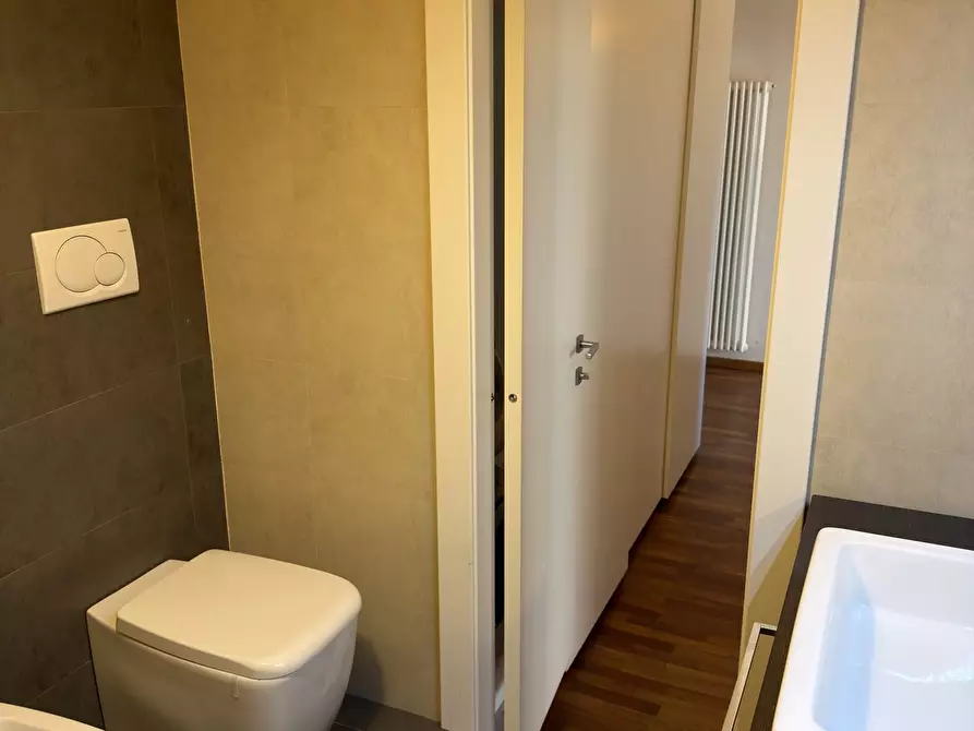 Immagine 9 di Quadrilocale in vendita  a Sarzana