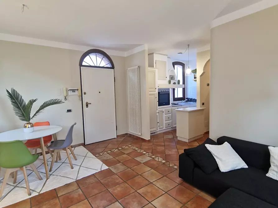 Immagine 4 di Trilocale in affitto  in SS432 75 a Ameglia