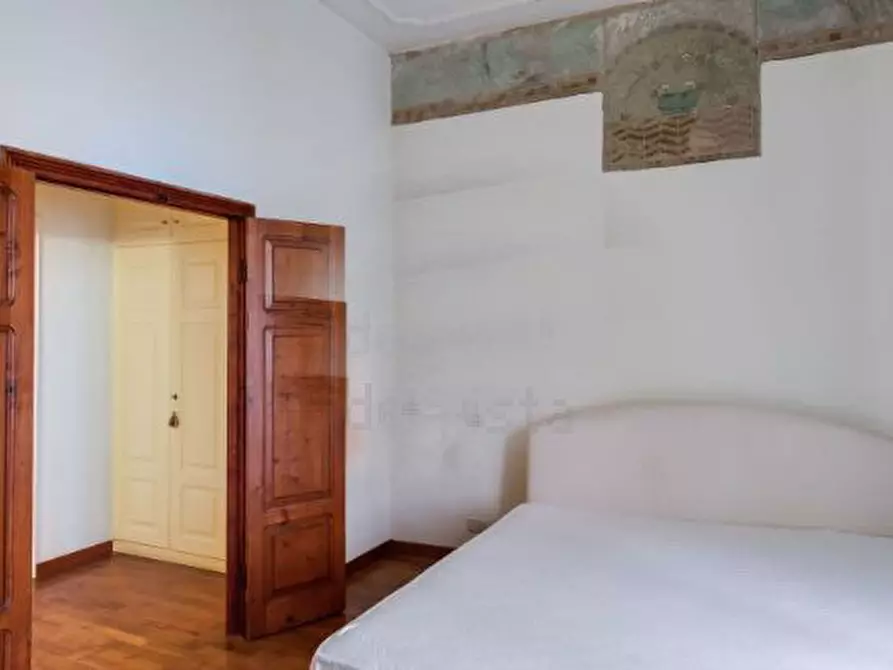 Immagine 9 di Trilocale in affitto  a Sarzana