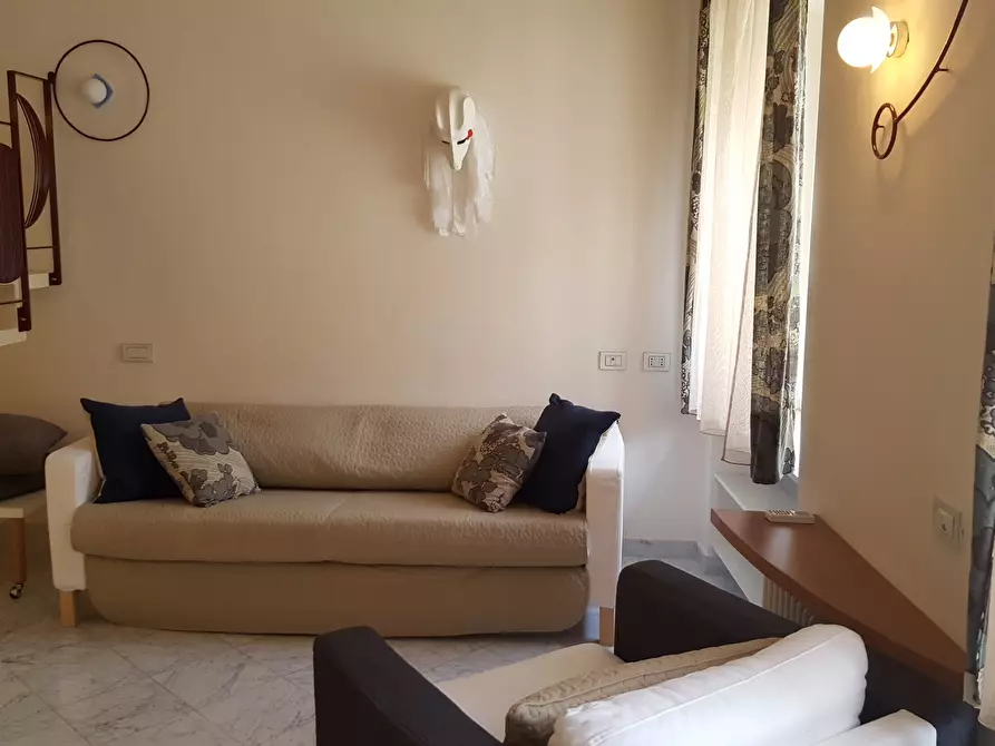 Immagine 1 di Trilocale in affitto  a Sarzana