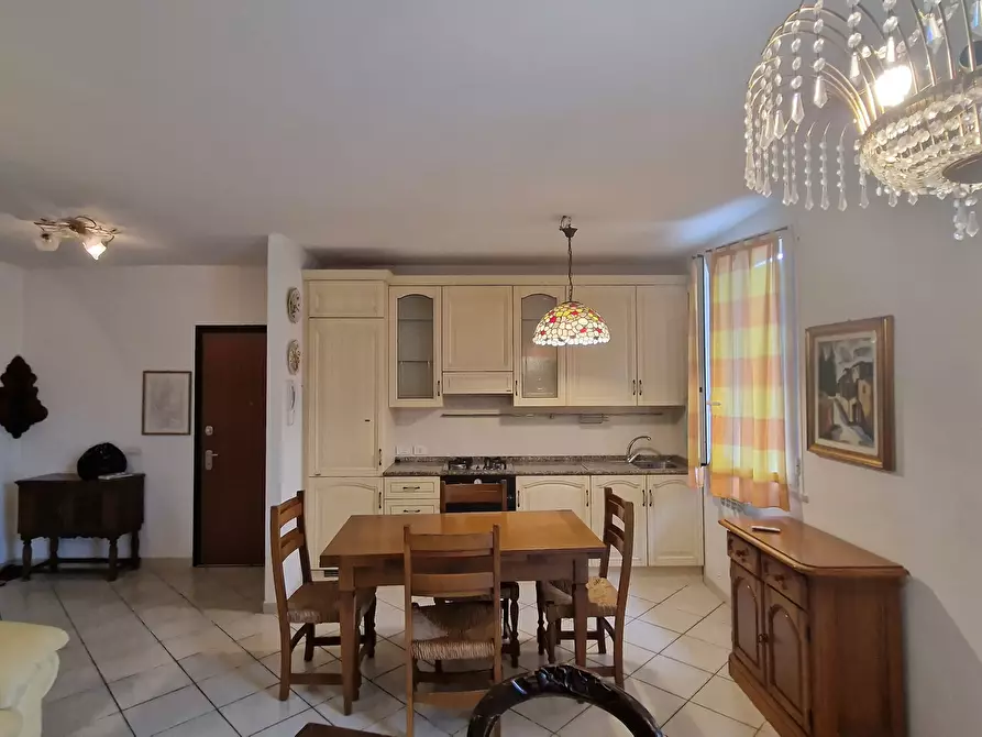 Immagine 6 di Quadrilocale in affitto  a Sarzana