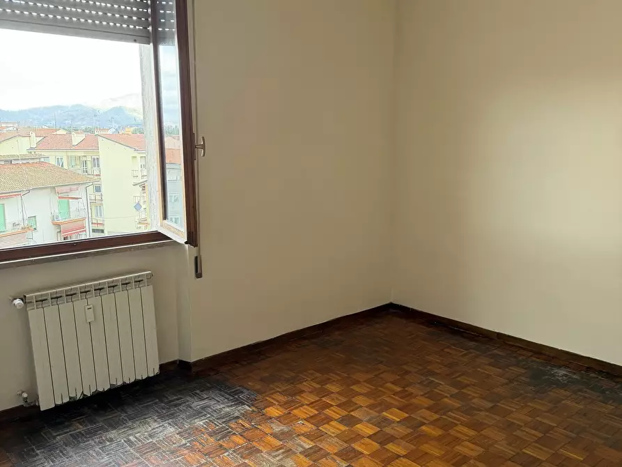 Immagine 17 di Trilocale in vendita  in Via Pietro Gori a Sarzana