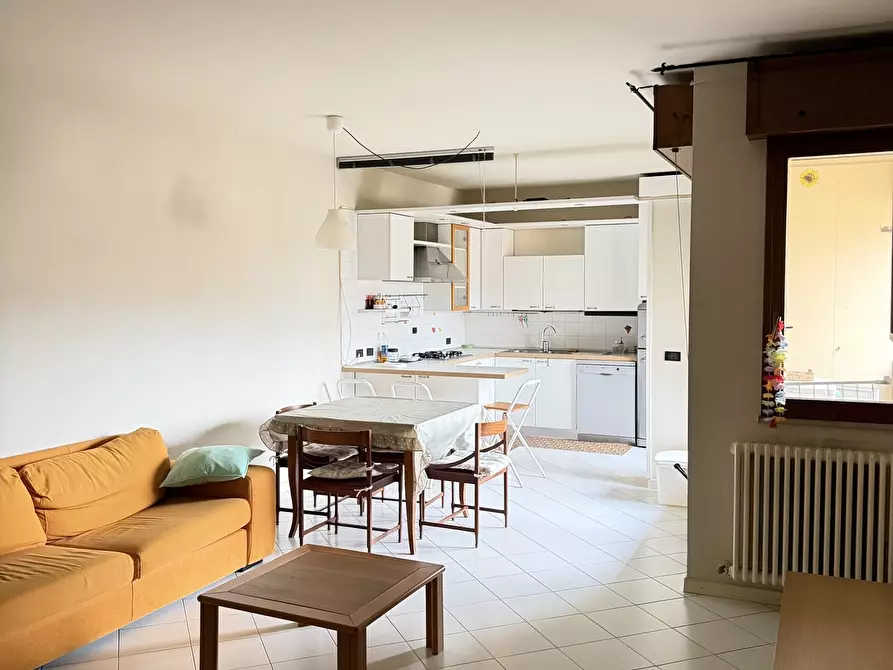 Immagine 4 di Quadrilocale in affitto  a Sarzana