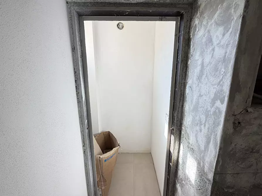 Immagine 10 di Trilocale in affitto  a Sarzana