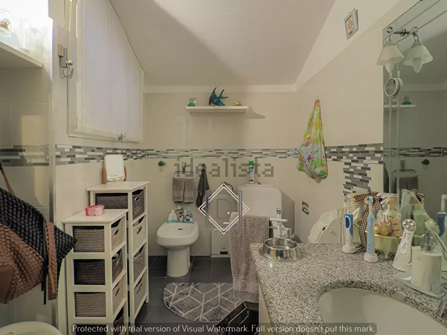 Immagine 27 di Pentalocale in vendita  a Sarzana