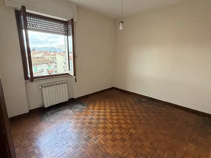 Immagine 16 di Trilocale in vendita  in Via Pietro Gori a Sarzana