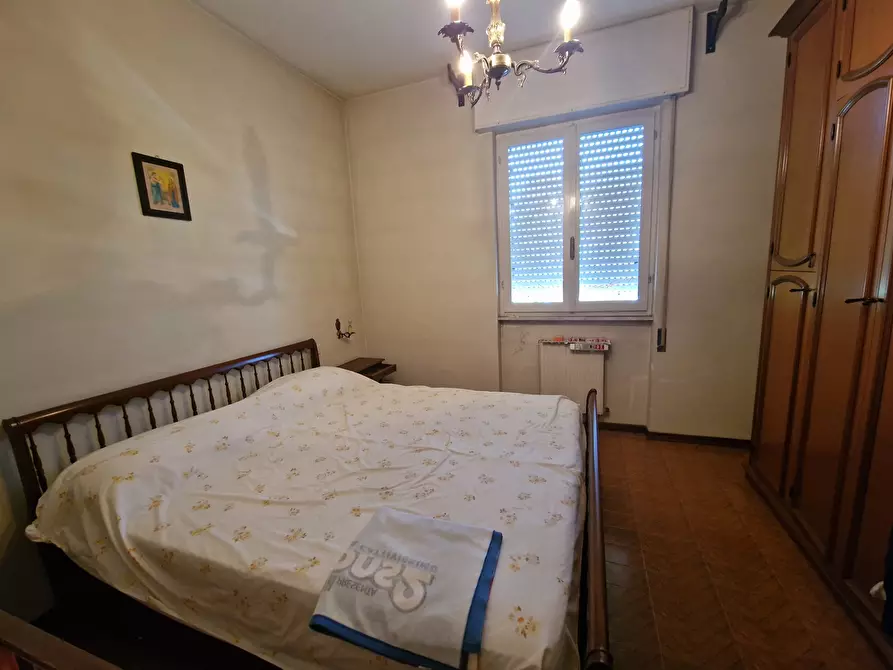 Immagine 11 di Quadrilocale in vendita  a Sarzana