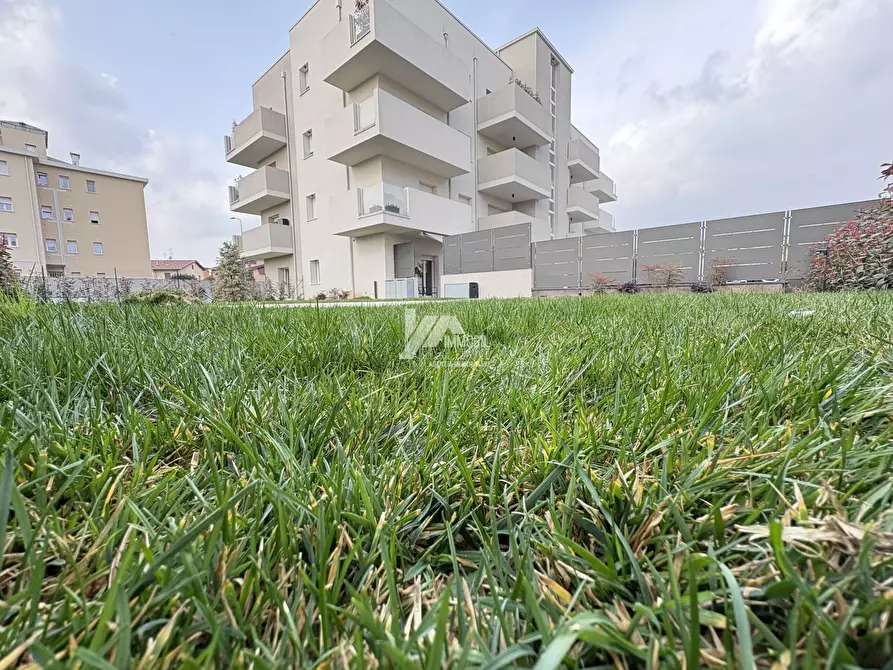 Immagine 23 di Trilocale in vendita  in Via Chiusure 102 a Brescia