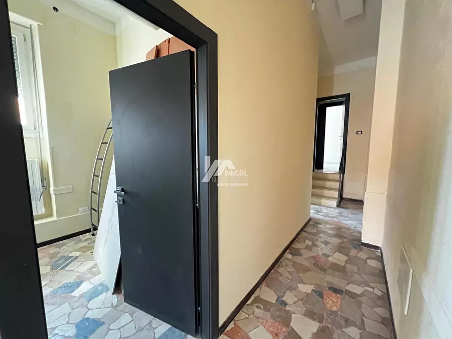 Immagine 5 di Locale commerciale in affitto  in Via Chiusure a Brescia