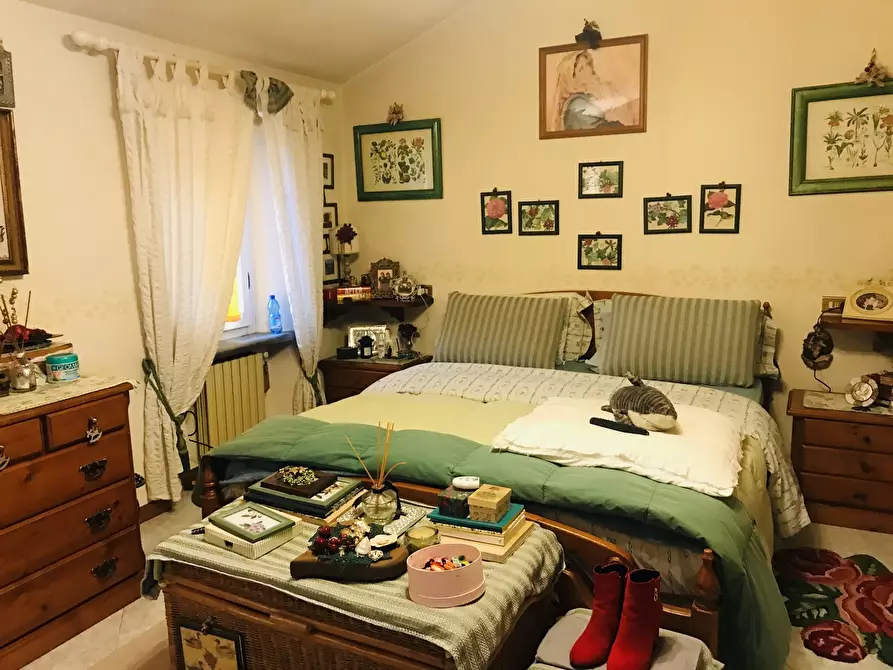 Immagine 11 di Porzione di casa in vendita  a Pietrasanta