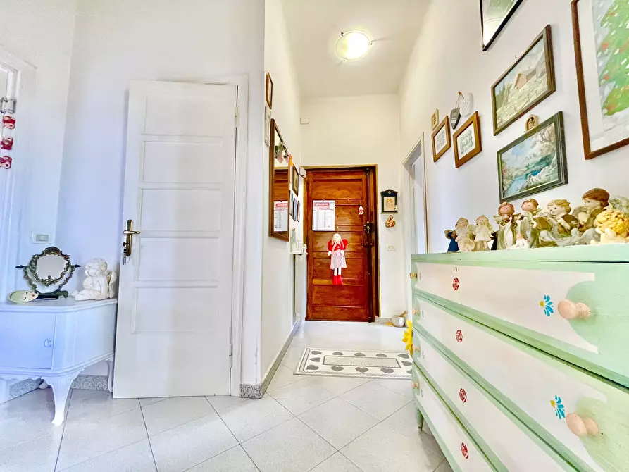 Immagine 16 di Quadrilocale in vendita  a Montignoso