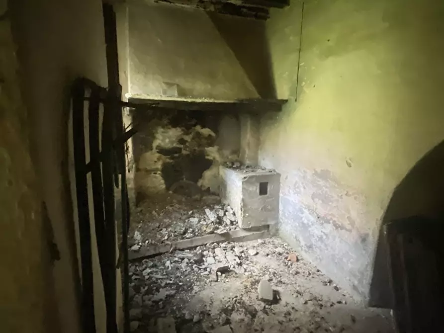 Immagine 25 di Rustico / casale in vendita  a Seravezza