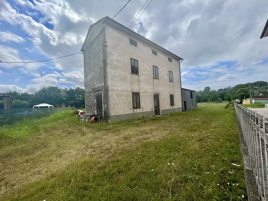 Immagine 8 di Rustico / casale in vendita  a Massarosa
