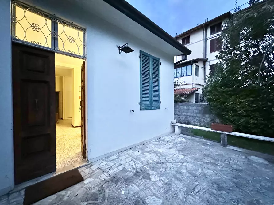 Immagine 61 di Casa indipendente in affitto  a Pietrasanta