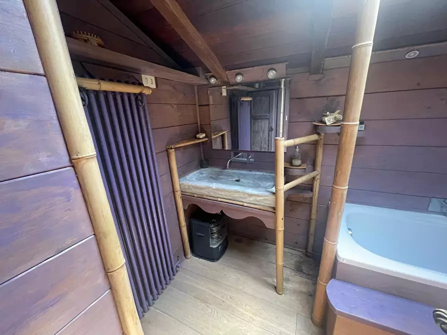 Immagine 25 di Casa indipendente in vendita  a Camaiore