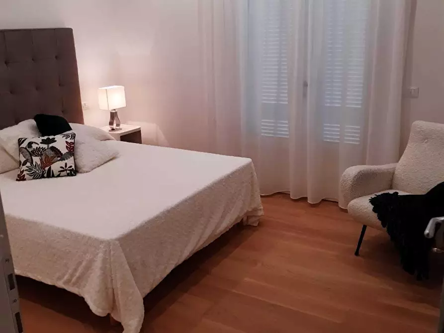 Immagine 22 di Villa in affitto  a Pietrasanta