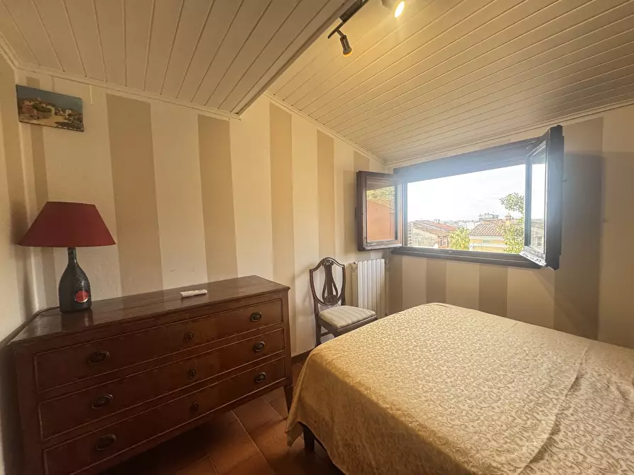 Immagine 40 di Mansarda in affitto  a Pietrasanta