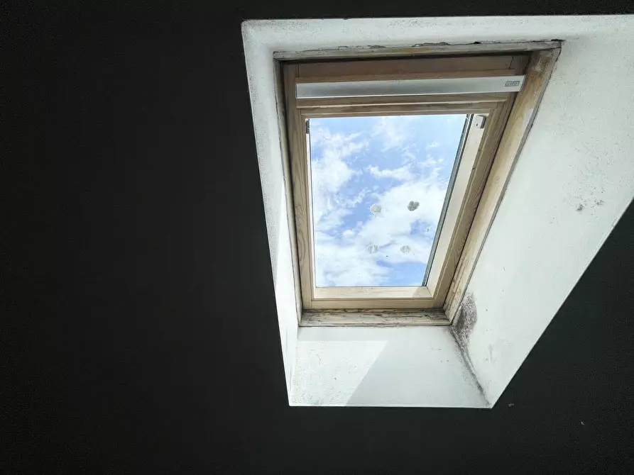 Immagine 29 di Porzione di casa in vendita  a Seravezza