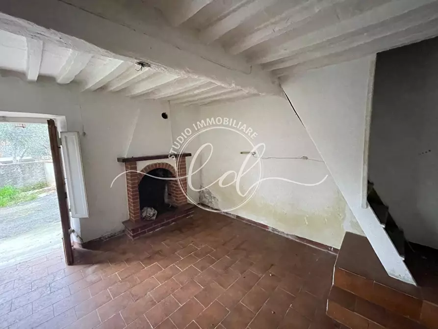 Immagine 8 di Casa semindipendente in vendita  a Camaiore