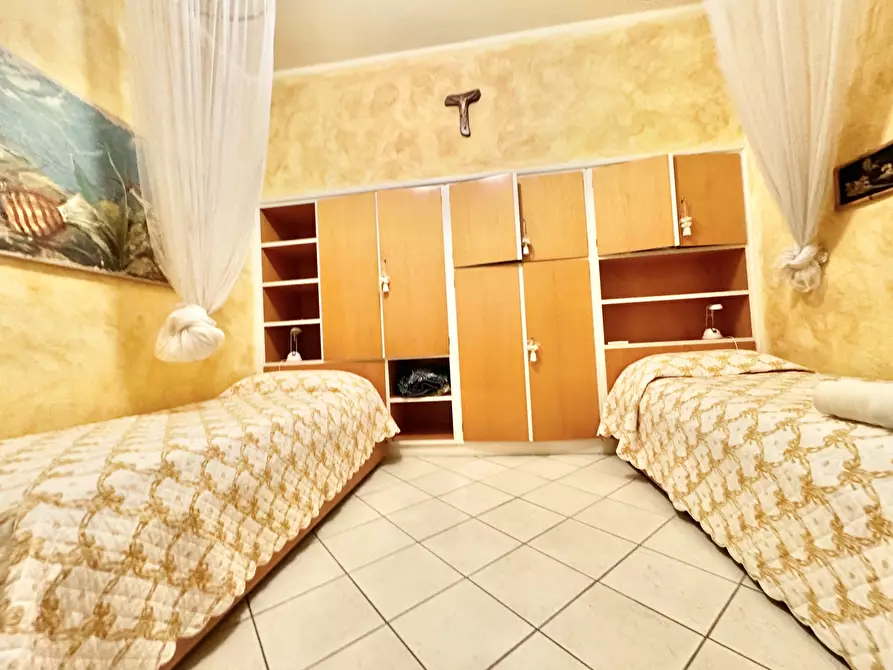 Immagine 49 di Quadrilocale in vendita  a Seravezza