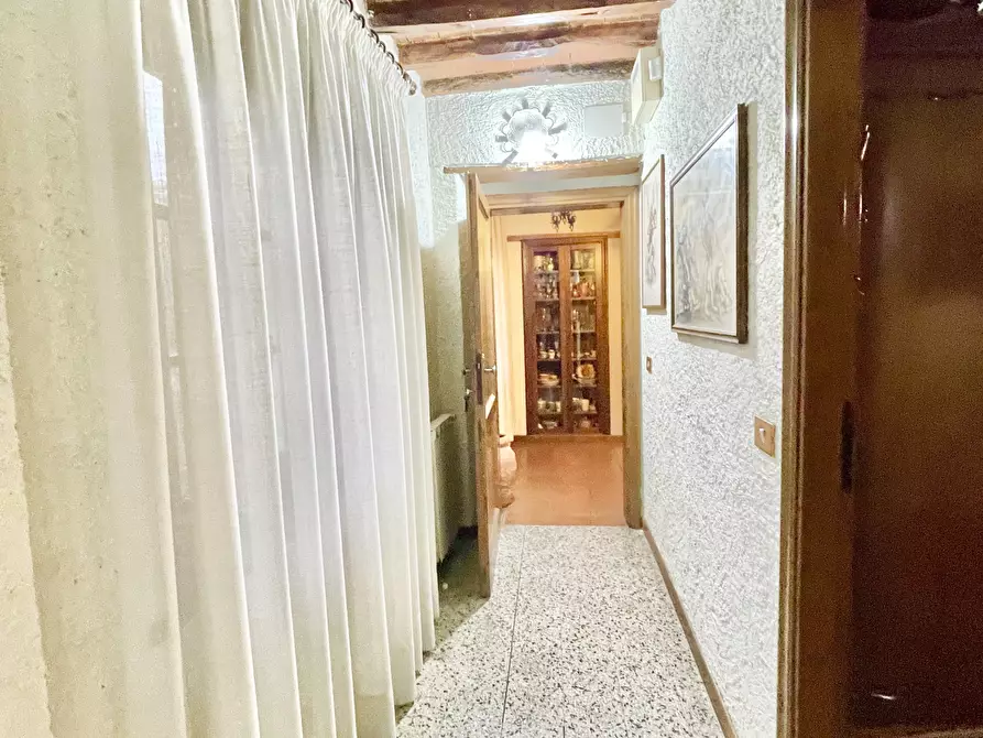 Immagine 68 di Porzione di casa in vendita  a Pietrasanta