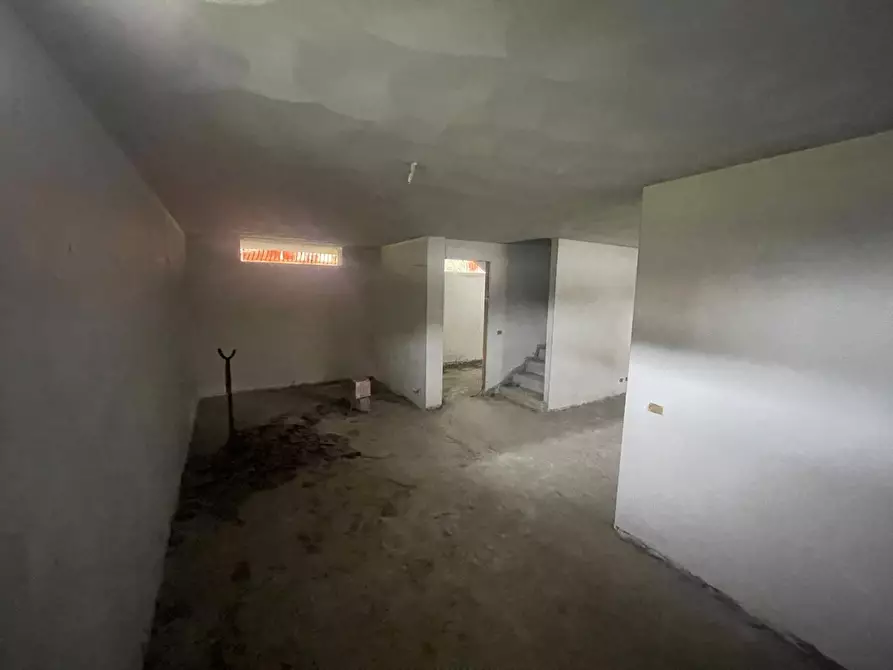 Immagine 32 di Porzione di casa in vendita  a Camaiore