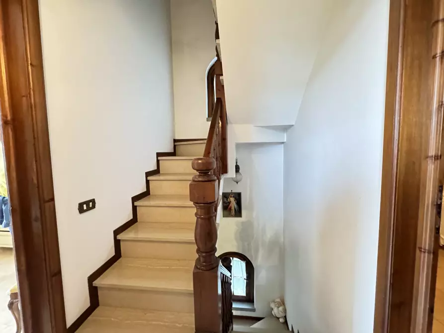 Immagine 52 di Casa indipendente in vendita  a Viareggio