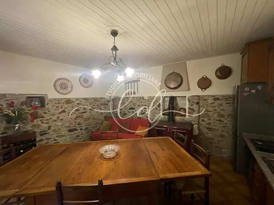 Immagine 11 di Porzione di casa in vendita  a Massarosa