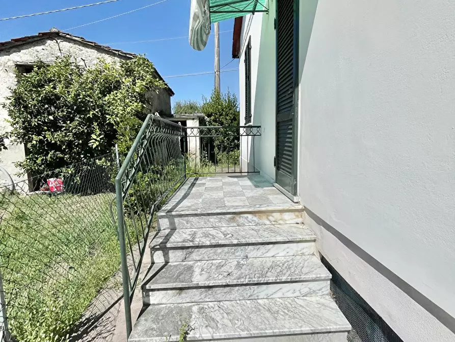 Immagine 4 di Casa indipendente in vendita  a Pietrasanta