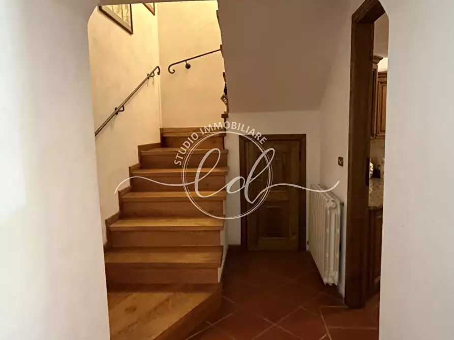 Immagine 13 di Porzione di casa in affitto  a Seravezza