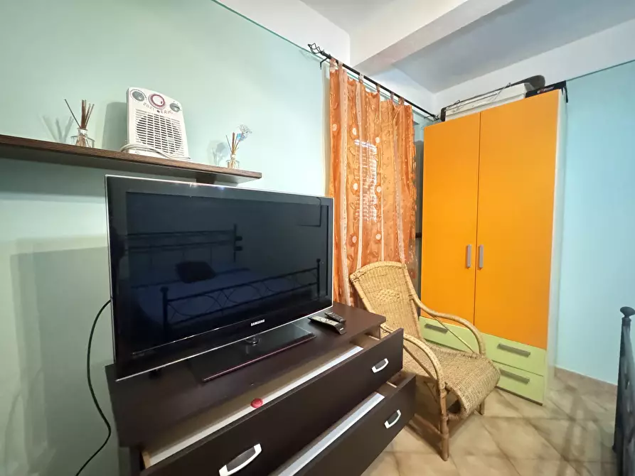 Immagine 3 di Stanza singola in vendita  a Pietrasanta