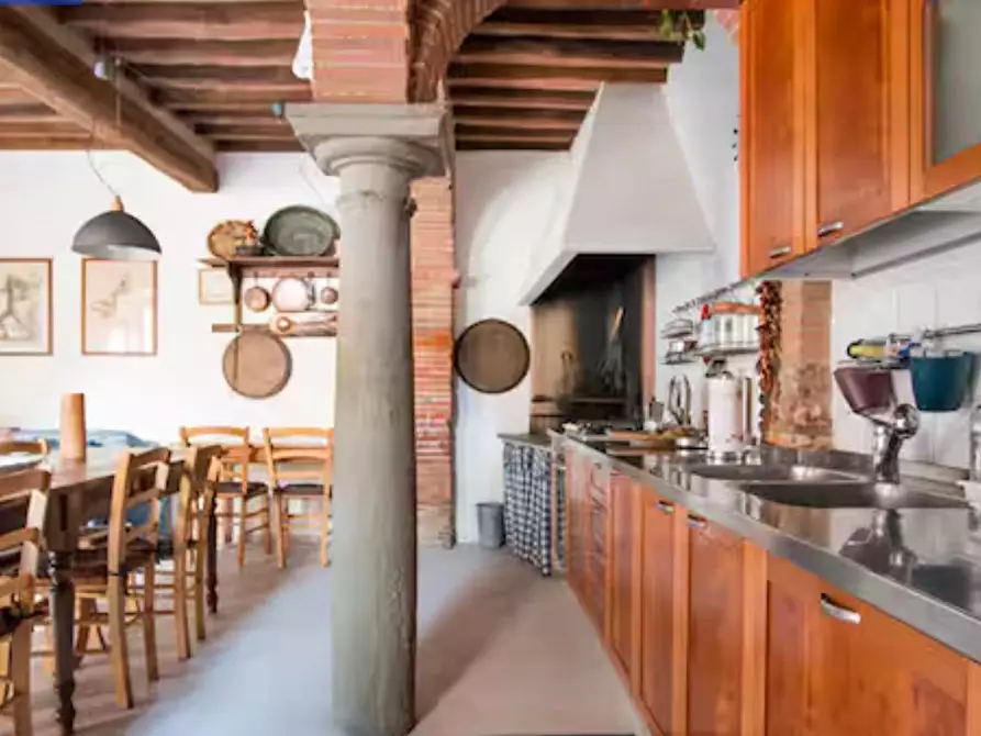 Immagine 13 di Appartamento in affitto  a Pietrasanta