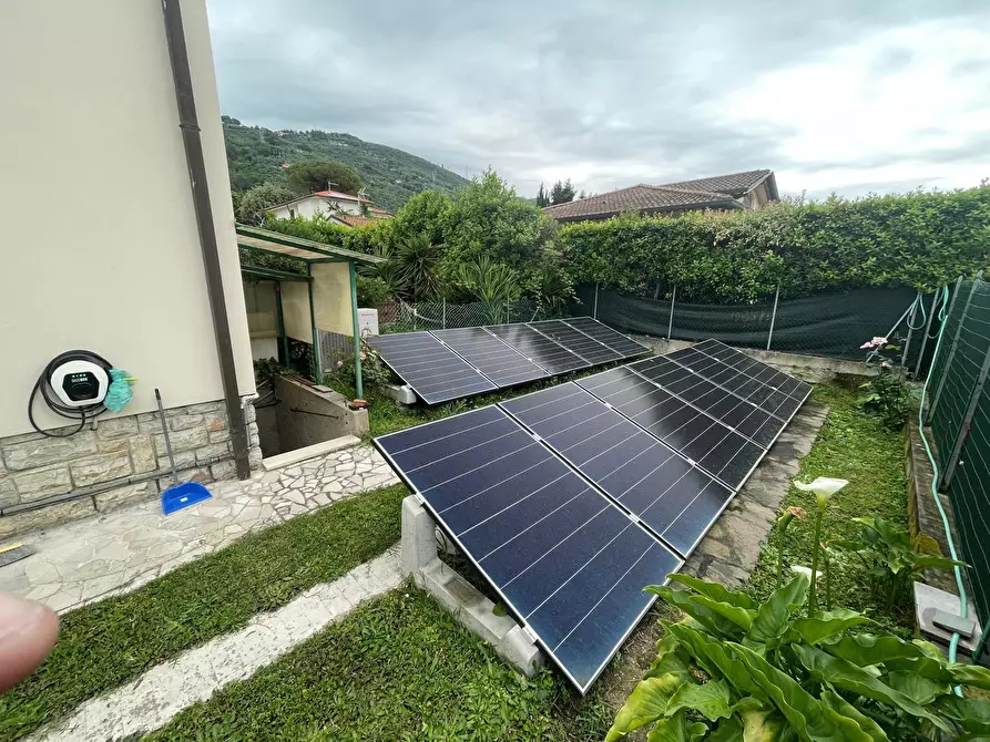 Immagine 48 di Quadrilocale in affitto  a Pietrasanta