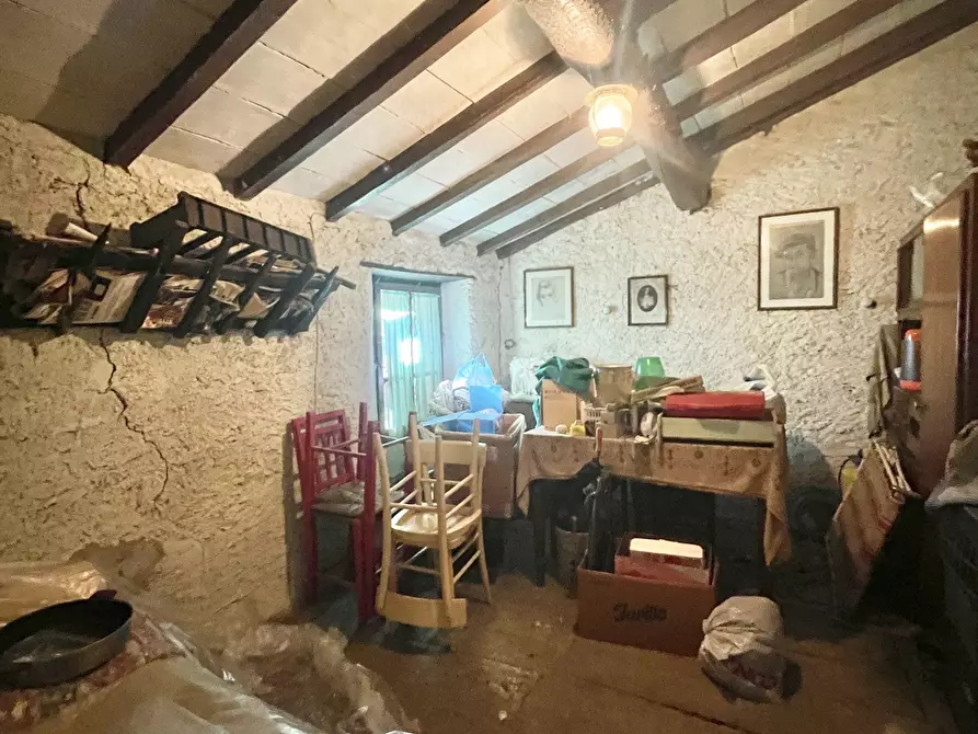 Immagine 75 di Casa bifamiliare in vendita  a Stazzema