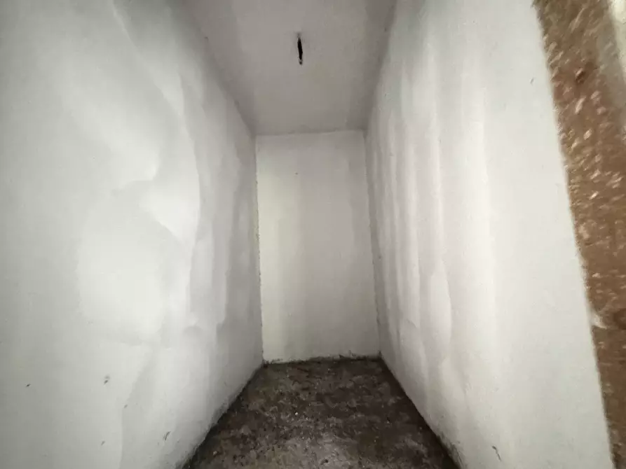 Immagine 27 di Porzione di casa in vendita  a Camaiore