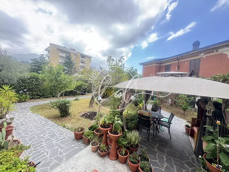 Immagine 65 di Porzione di casa in vendita  a Carrara