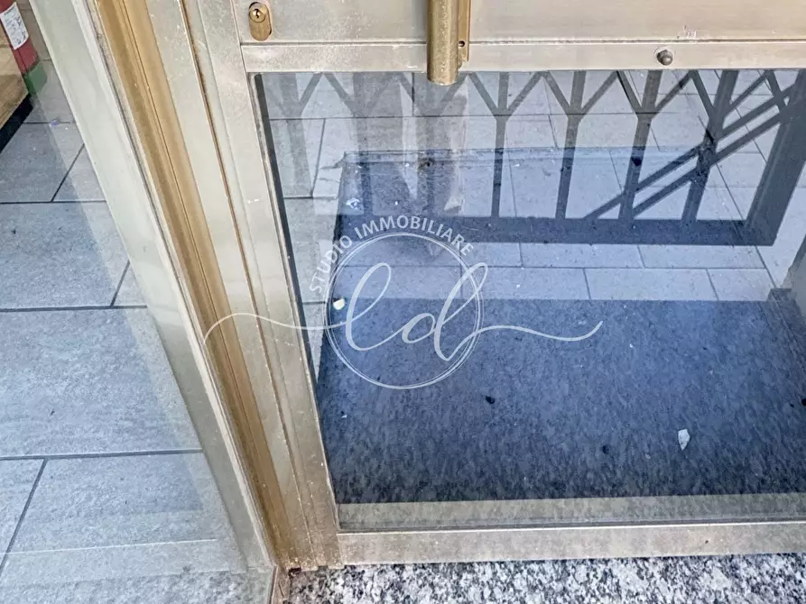 Immagine 4 di Capannone industriale in affitto  a Pietrasanta