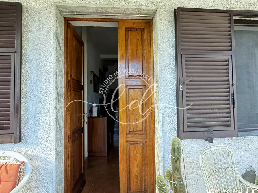 Immagine 8 di Porzione di casa in vendita  a Pietrasanta