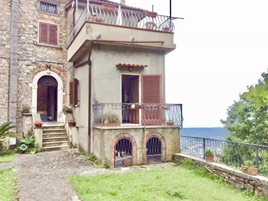 Immagine 3 di Quadrilocale in vendita  a Pietrasanta